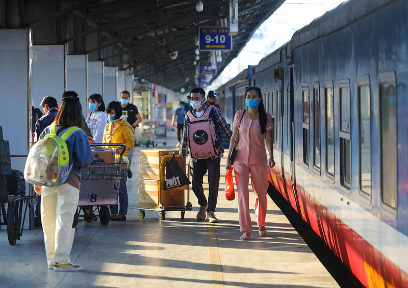 Từ hôm nay, đường sắt bán vé xe buýt Vinh - Hà Tĩnh trên hệ thống vé tàu điện tử -0