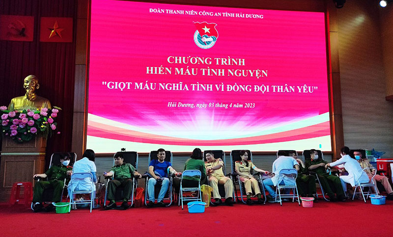 Công an Hải Dương với chương trình “Giọt máu nghĩa tình vì đồng đội thân yêu” -0