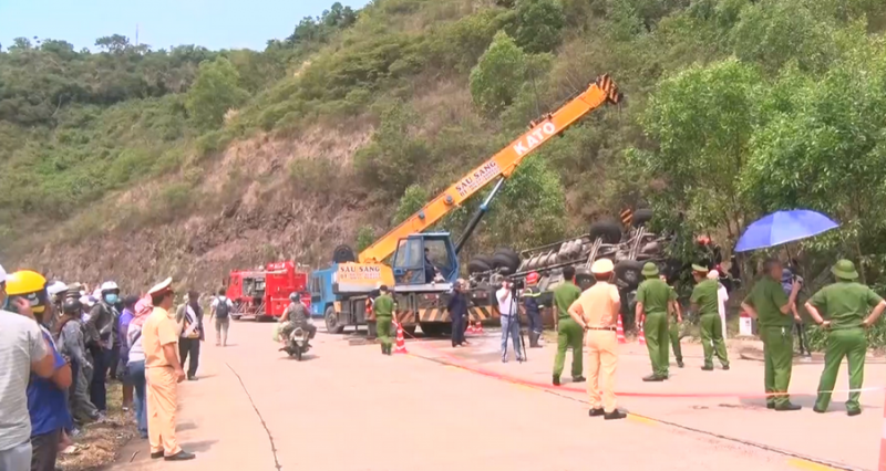 Vụ xe tải chở dưa đâm vào vách núi đã có danh tính 9 người thương vong -1