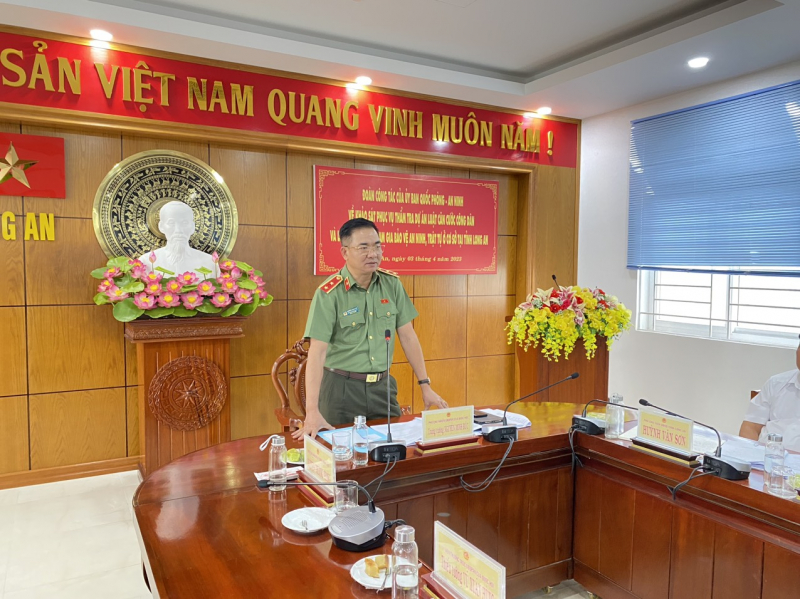 z4234613345476_fef8c01cded033bd4e837a50df27b62a.jpg -0