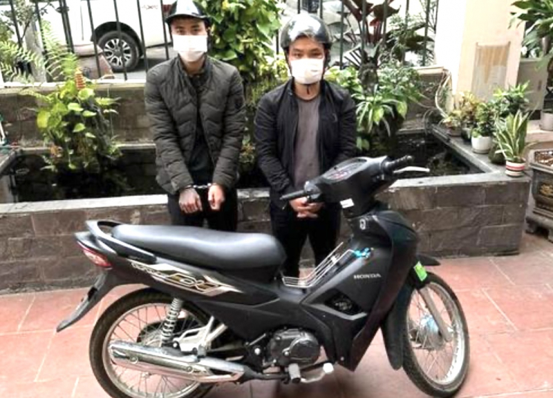 Phá ổ trộm chuyên nghiệp từ chiếc xe máy không BKS -0