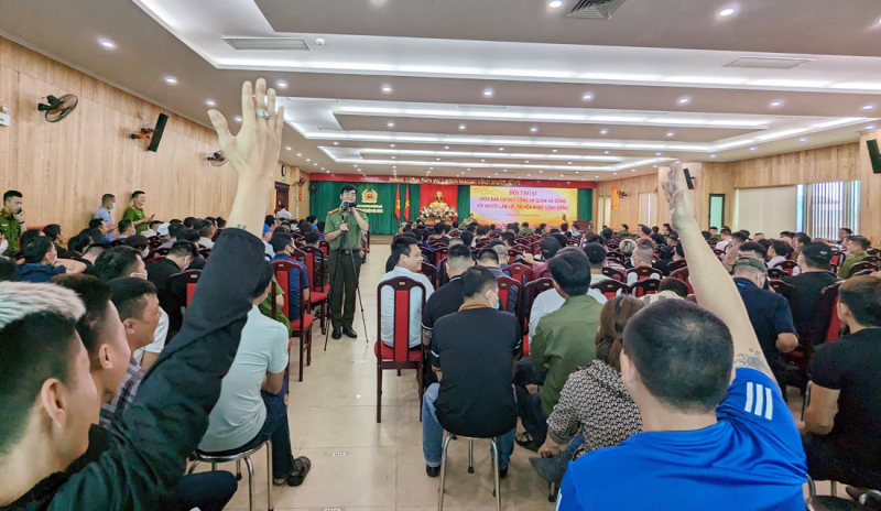 Đối thoại gần gũi, giải đáp thắc mắc cho hơn 300 người lầm lỡ, tái hòa nhập cộng đồng -0