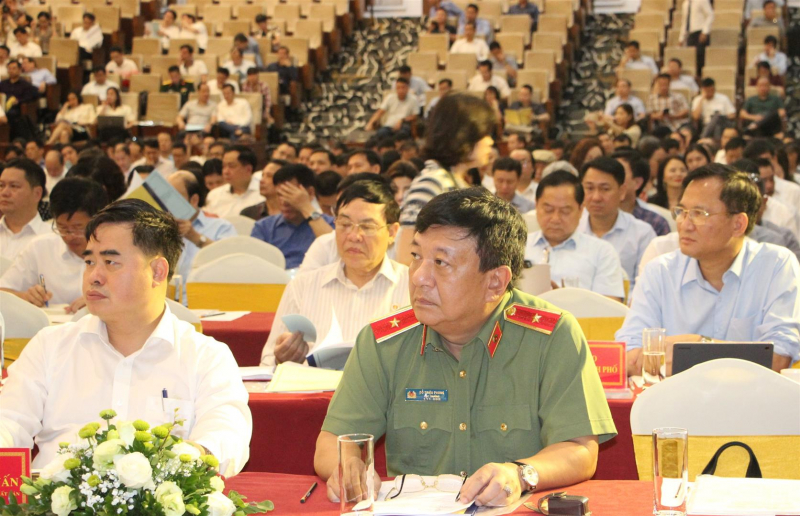 “Thu hồi cờ Đảng phải được bảo quản, không được tiêu hủy” -0