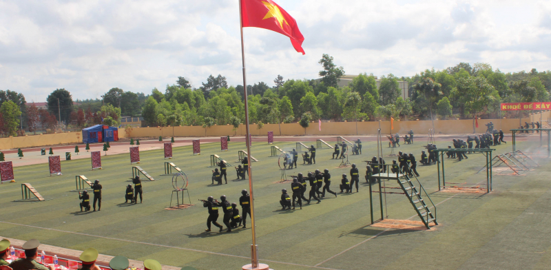 Hơn 800 sinh viên 2 trường đại học trong CAND hoàn thành huấn luyện đầu khóa -0