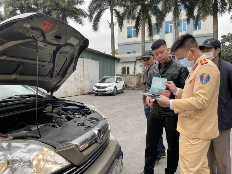 Kiến nghị cho phép xe ô tô biển trắng được tự động giãn chu kỳ kiểm định -0