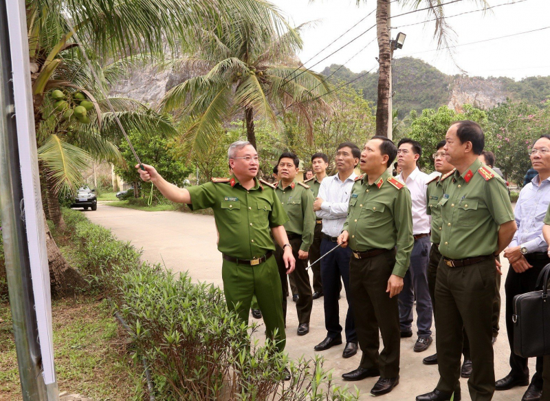 Thiếu tướng Lê Văn Tuyến, Thứ trưởng Bộ Công an làm việc với Công an tỉnh Quảng Ninh -0