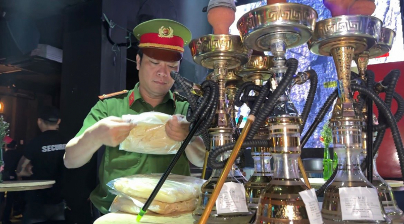 Bất ngờ kiểm tra 2 beer club “phố Tây” Bùi Viện -0