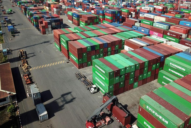 Doanh nghiệp tránh 