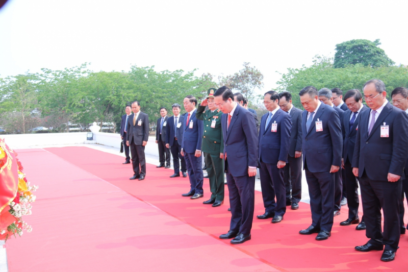 Chủ tịch nước Võ Văn Thưởng đến Vientiane, bắt đầu thăm chính thức CHDCND Lào -0