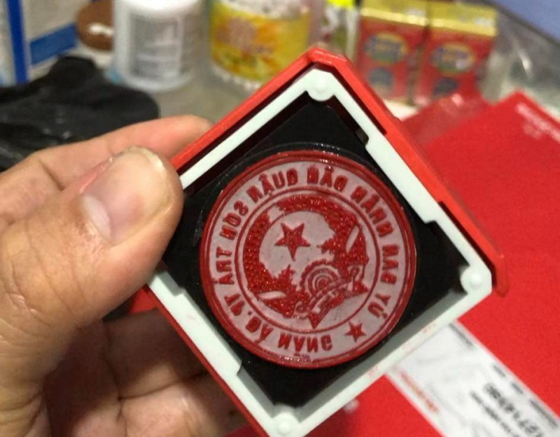 Khen thưởng Công an quận Cẩm Lệ có thành tích xuất sắc bắt đối tượng giả danh Công an chiếm đoạt gần 500 triệu đồng -1