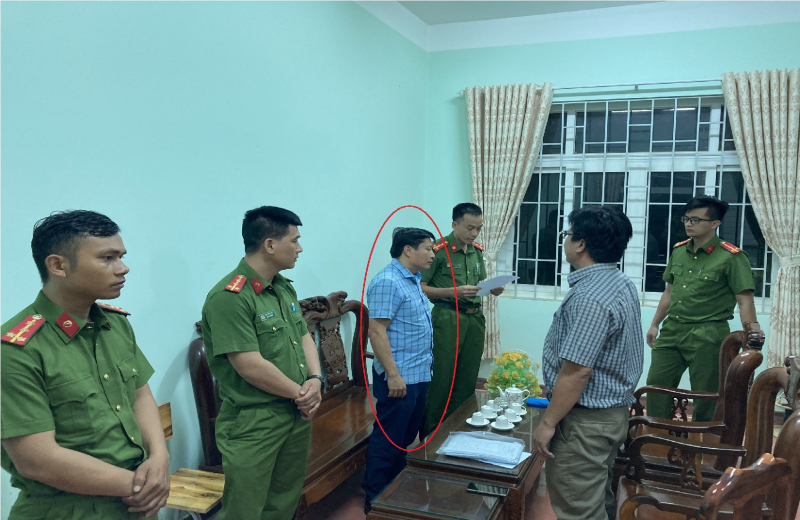 Nâng khống các khoản chi, Hiệu trưởng tham ô gần 800 triệu đồng -0