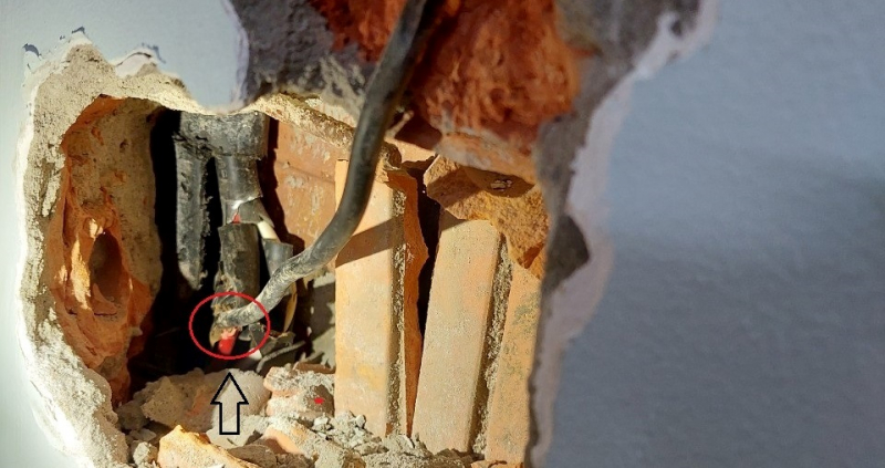 Chỉnh công tơ điện để ăn cắp hơn 18.326 kWh điện  -0