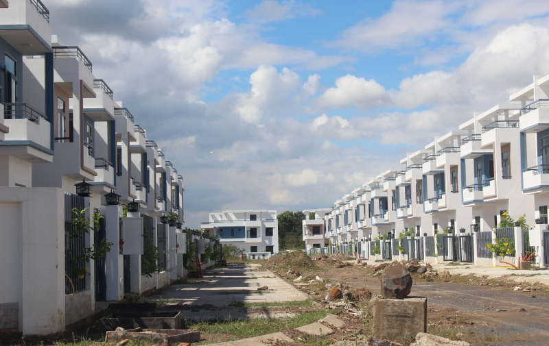Hàng loạt sai phạm tại dự án 700 căn biệt thự và nhà liên kế  -0