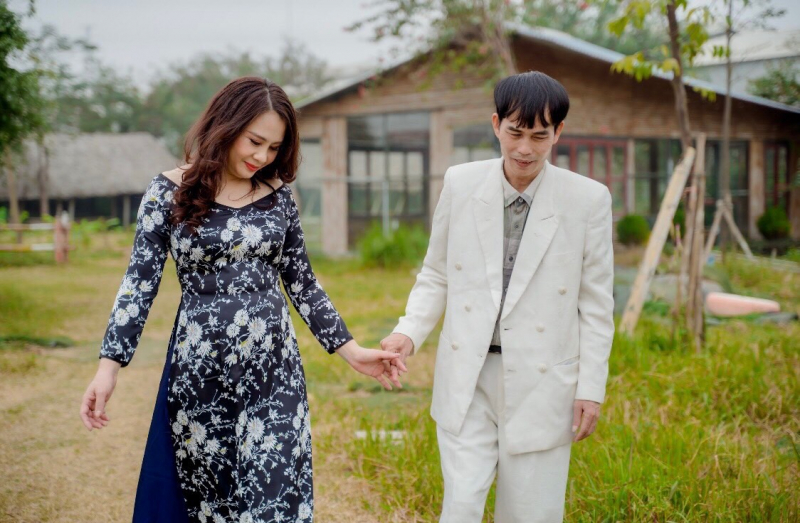 Góc khuất đời nghệ sĩ -0