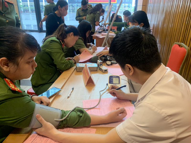 CBCS, đoàn viên thanh niên 7 đơn vị nghiệp vụ Bộ Công an tham gia hiến máu tinh nguyện -0