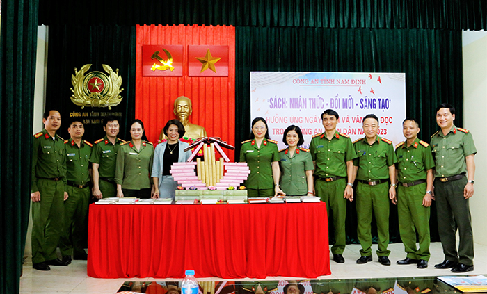 Ra mắt phòng đọc “Giáo dục, hướng thiện” cho phạm nhân  -0