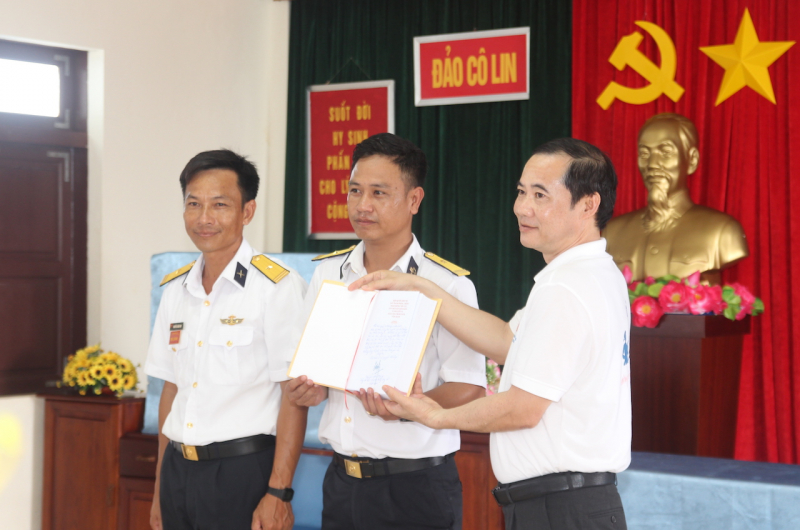Hải trình ý nghĩa mang hơi ấm đất liền ra Trường Sa và nhà giàn DK1 -0
