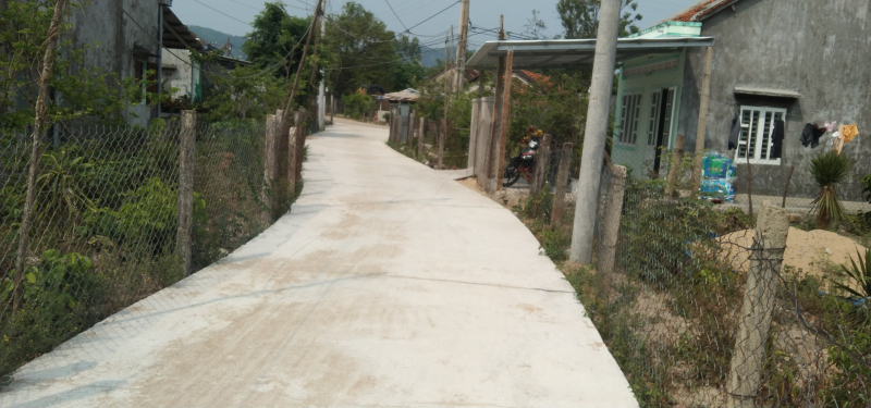         Thanh tra lật tẩy vụ nghiệm thu khống 613 triệu đồng đường bê tông nông thôn -0