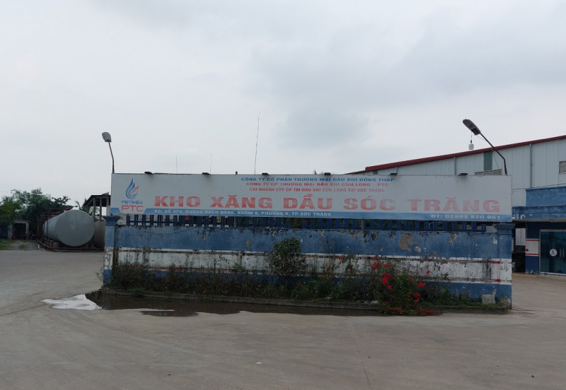 Giám đốc chi nhánh xăng dầu chiếm đoạt trên 13 tỉ đồng để chi tiêu, cá độ bóng đá -0