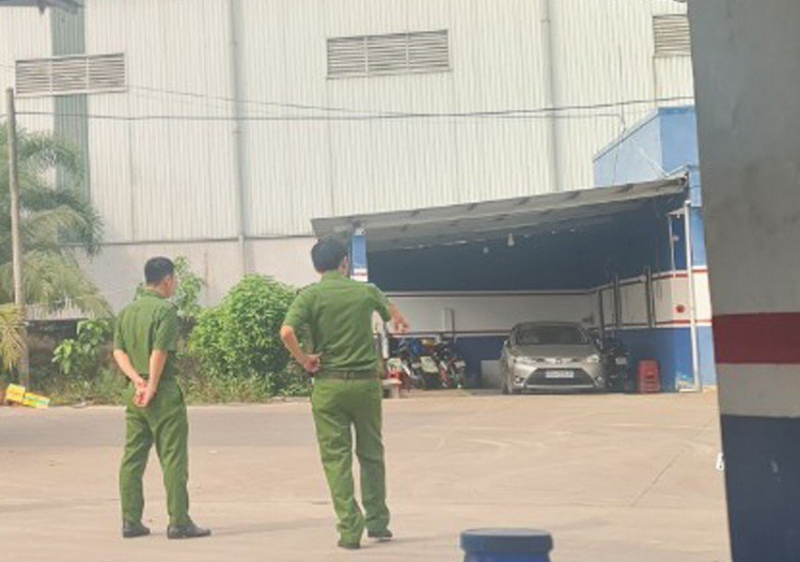 Giám đốc chi nhánh xăng dầu chiếm đoạt trên 13 tỉ đồng để chi tiêu, cá độ bóng đá -1