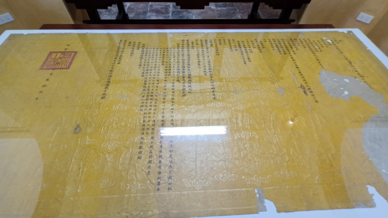 “Thư viện cổ” tại Huế tiếp nhận nhiều hiện vật sách, báo có giá trị lịch sử -0