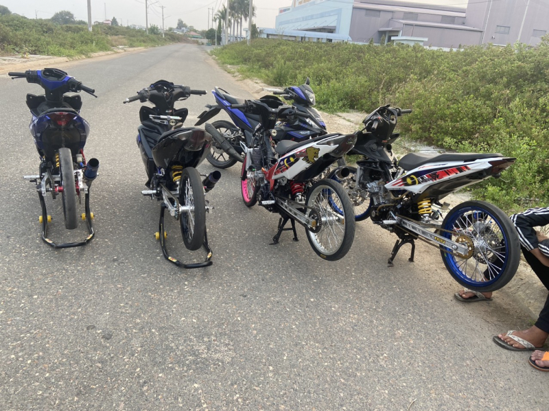 Công an xã ngăn chặn nhóm thanh niên tụ tập 