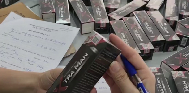 Mua gom hàng ngàn hộp tăng cường sinh lý đàn ông giả nhãn hiệu XtraMan trên mạng để buôn bán kiếm lời -0