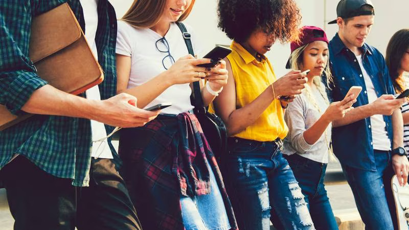 Giải mã Gen Z: Những xu thế của người trẻ sống trong công nghệ số -0