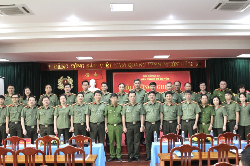 Bồi dưỡng nghiệp vụ cho lãnh đạo chỉ huy và CBCS làm công tác viễn thông và cơ yếu CAND -0