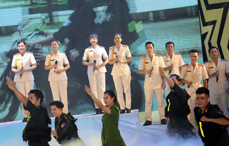 Khai mạc Liên hoan Nghệ thuật quần chúng CAND lần thứ XII, năm 2023 - khu vực III -3