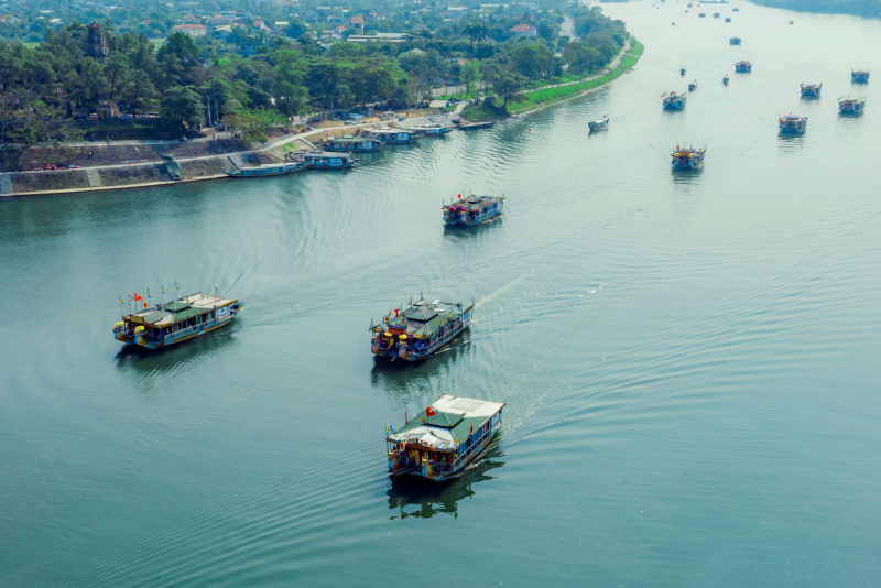 Lễ hội Điện Huệ Nam ở Thừa Thiên-Huế thu hút đông đảo du khách -0