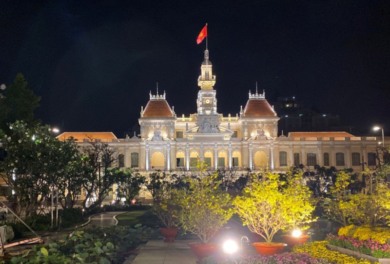 Lần đầu tiên du khách được tham quan trụ sở UBND TP Hồ Chí Minh dịp lễ 30/4 -0