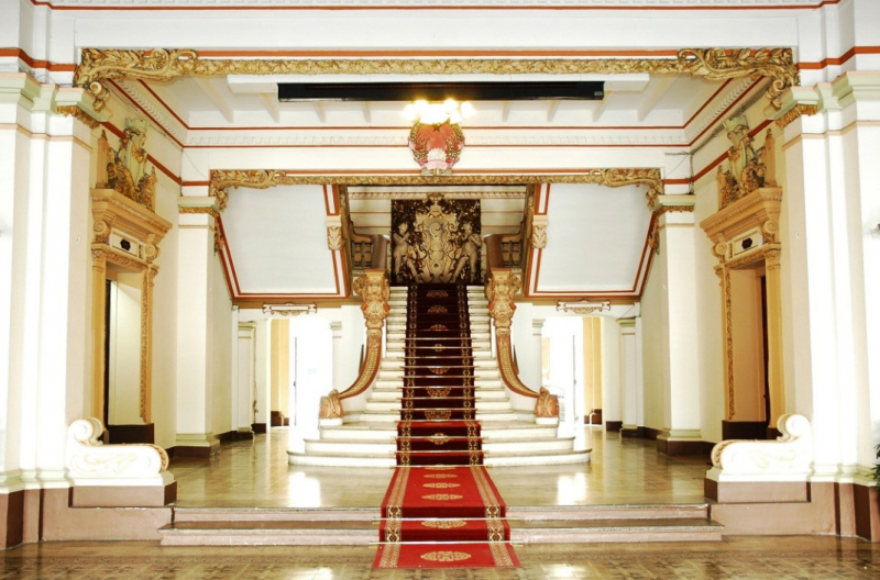 Lần đầu tiên du khách được tham quan trụ sở UBND TP Hồ Chí Minh dịp lễ 30/4 -0