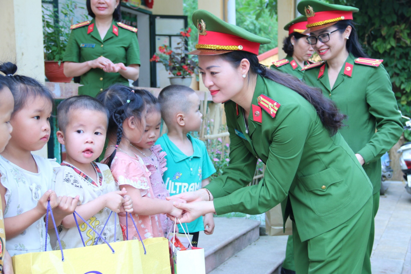 Trường Cao đẳng CSND I mang nước sạch về cho học sinh các bản vùng sâu Yên Bái -0