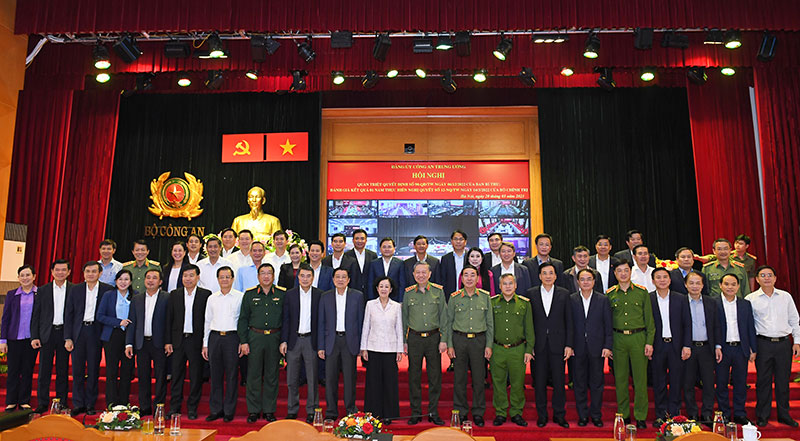 2ĐB-Giữ vững môi trường hòa bình, ổn định để xây dựng và phát triển đất nước -0