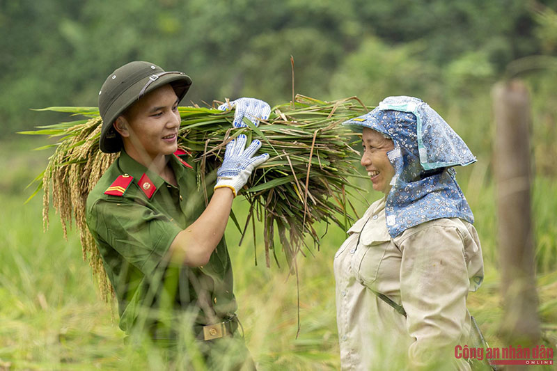 2ĐB-Giữ vững môi trường hòa bình, ổn định để xây dựng và phát triển đất nước -0