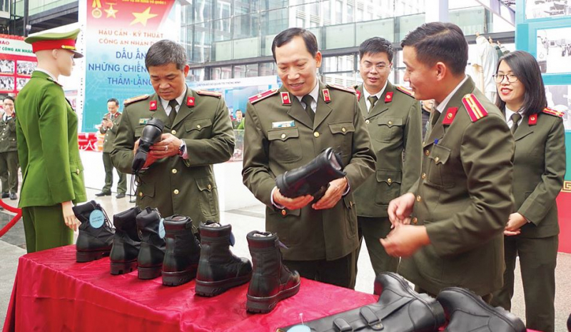 Phát triển khoa học công nghệ  phục vụ hiệu quả công tác Công an -0