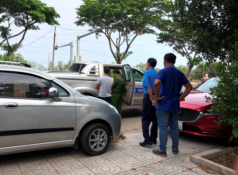 Nhiều thanh tra viên và chủ doanh nghiệp bị tạm giữ vì đưa và nhận hối lộ -0