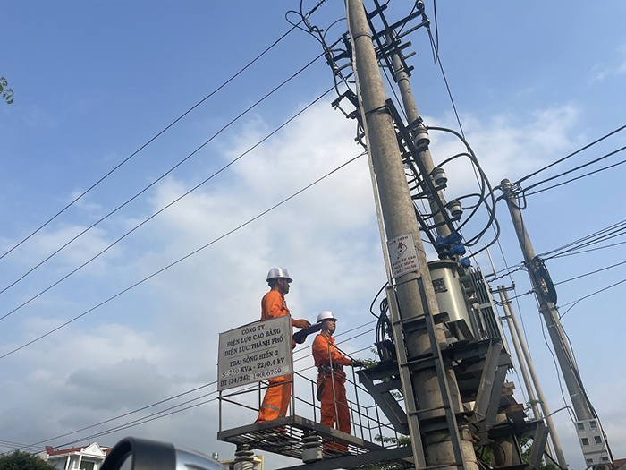 Quý I/2023, sản lượng điện thương phẩm của EVNNPC đạt 19,34 tỷ kWh -0