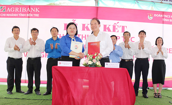 Agribank Bến Tre và Tỉnh Đoàn Bến Tre ký thỏa thuận hợp tác -0