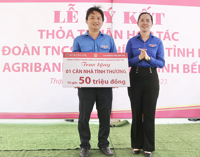 Agribank Bến Tre và Tỉnh Đoàn Bến Tre ký thỏa thuận hợp tác -0