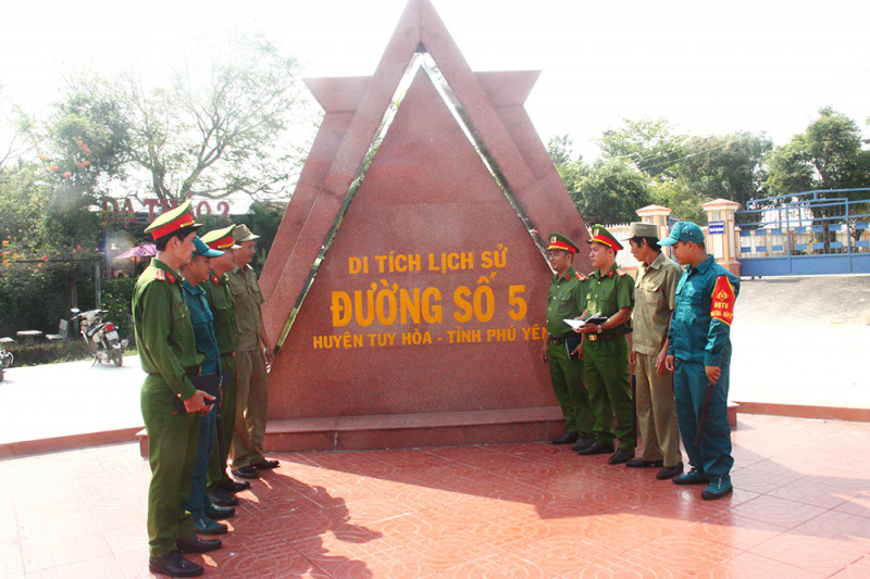 Sức sống mới bên những cung đường lịch sử -0