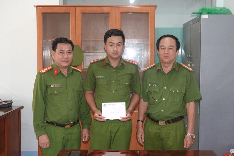 Khẩn trương điều tra, truy tố các đối tượng đua xe trái phép và chống người thi hành công vụ -0