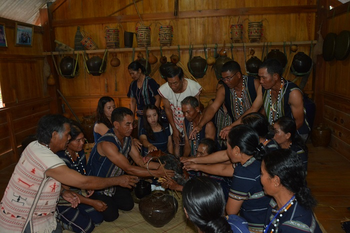 Tài hiện sinh động lễ cưới của người K’ho Sre ở Lâm Đồng -0