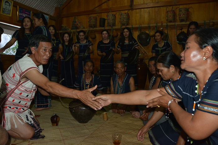 Tài hiện sinh động lễ cưới của người K’ho Sre ở Lâm Đồng -0