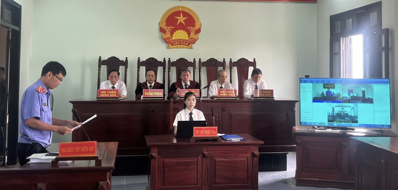 Lãnh án tử hình vì vận chuyển gần 2 kg ma túy -0