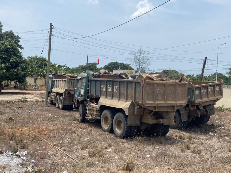 Phát hiện một công ty khai thác khoáng sản trái phép dưới lòng hồ sông Ray -0