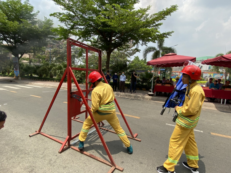 Nhân rộng mô hình “tổ phản ứng nhanh chữa cháy và cứu nạn cứu hộ-lực lượng vũ trang” -0