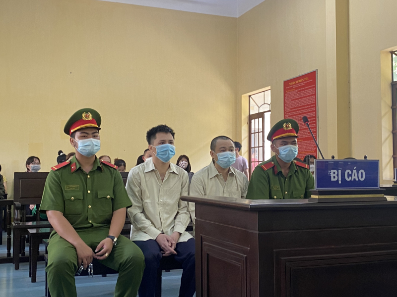 Hưng phấn thái vượt lên trên, trình diễn viên hài Hữu Tín và DJ Nguyễn Hoàng Phi lãnh án -0