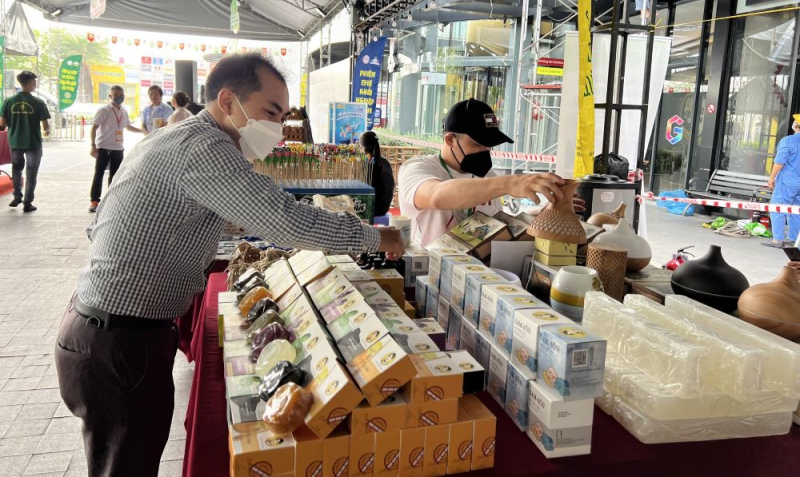 Hơn 1.000 đặc sản tại Lễ hội “Nông sản đặc sản vùng miền 2023” -0